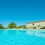 Isa - With Swimming-pool In Aparthotel