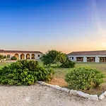 Aparthotel Isa - With Swimming-pool In 3*